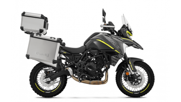 TRK 702 X con maletas - Image 2